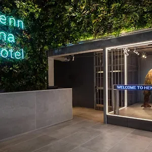 Henn Na 4*, New York USA